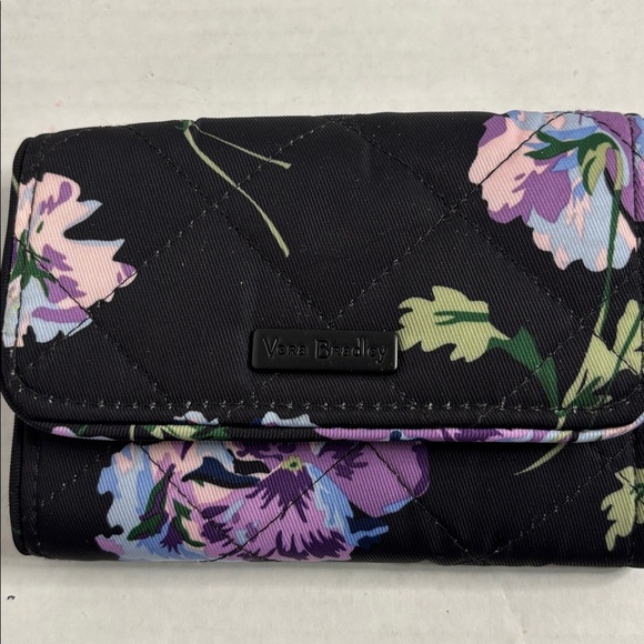 vera bradley RFiD riley compact wallet floating plum pandies NEW - Picture 2 of 5